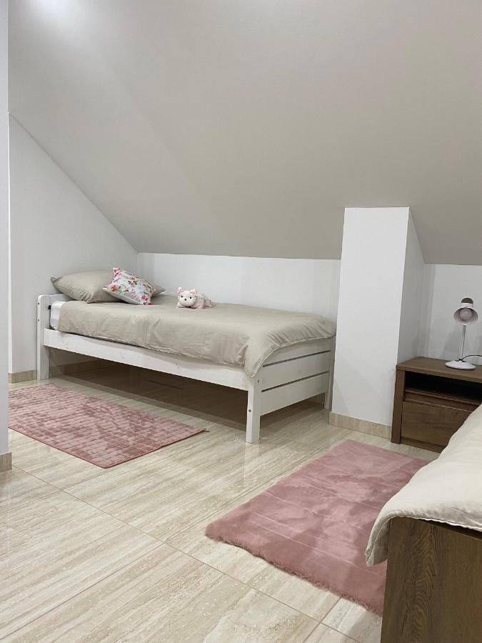 Apartma Azurre Постойна Екстер'єр фото