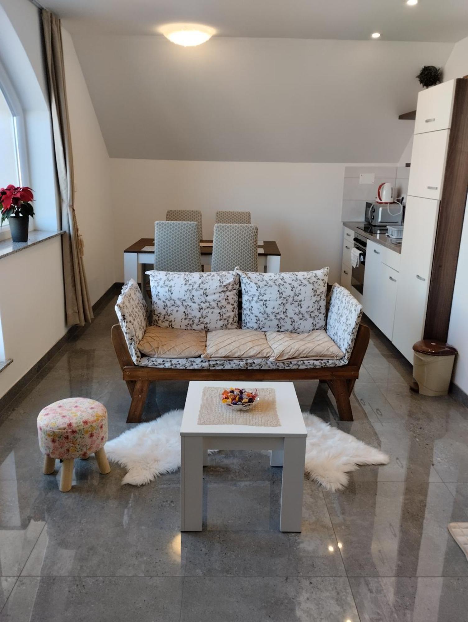 Apartma Azurre Постойна Екстер'єр фото