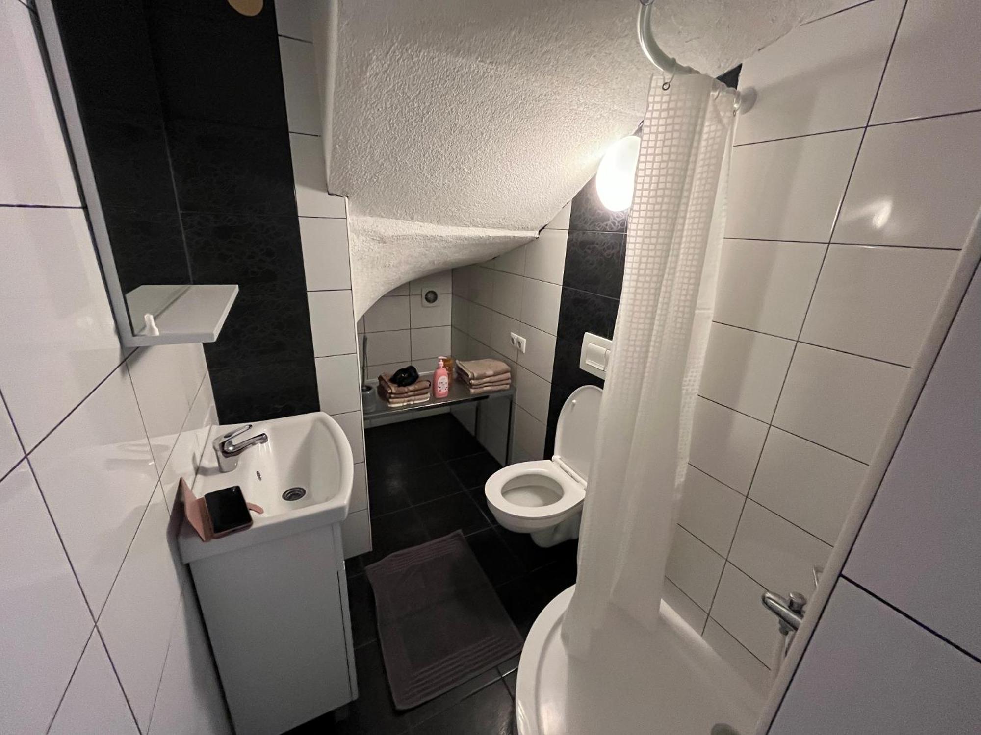 Apartma Azurre Постойна Екстер'єр фото