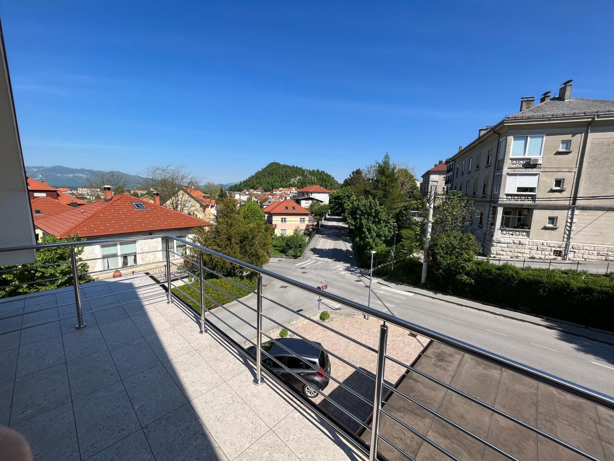 Apartma Azurre Постойна Екстер'єр фото